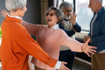 Importanța socializării bătrânilor cu persoane de vârsta lor