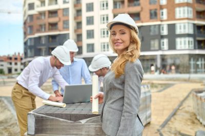 De ce să apelezi la profesioniști în construcții