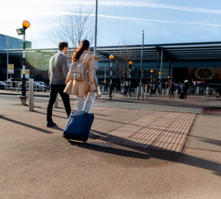 Cum ajungi de la parcare la terminal la Otopeni
