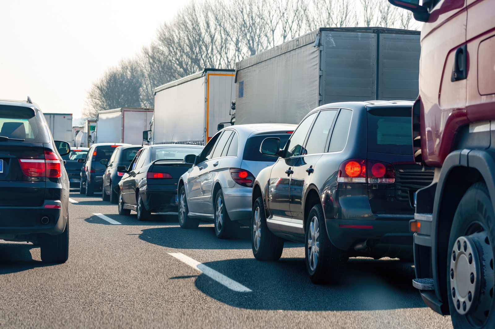 Cum crește monitorizarea GPS eficiența șoferilor și siguranța vehiculelor