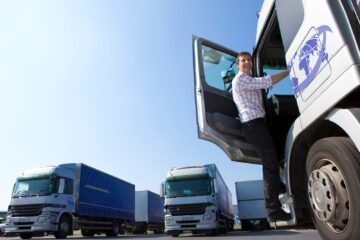 Monitorizare GPS flotă auto vs. metode tradiționale de gestionare vehicule
